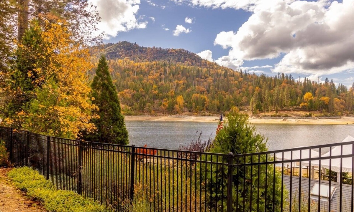 Bass Lake Hotel | Steps from the Lake w/Breakfast (Select Stays) & Enjoy Access to Onsite Pool