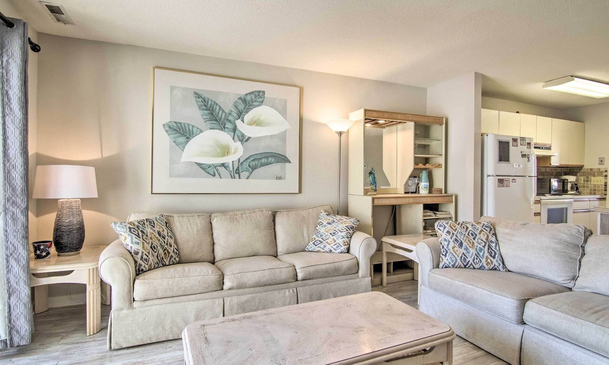 Midtown Ocean City Apartment | Steps to Shore: Gem w/Pool in Ocean City