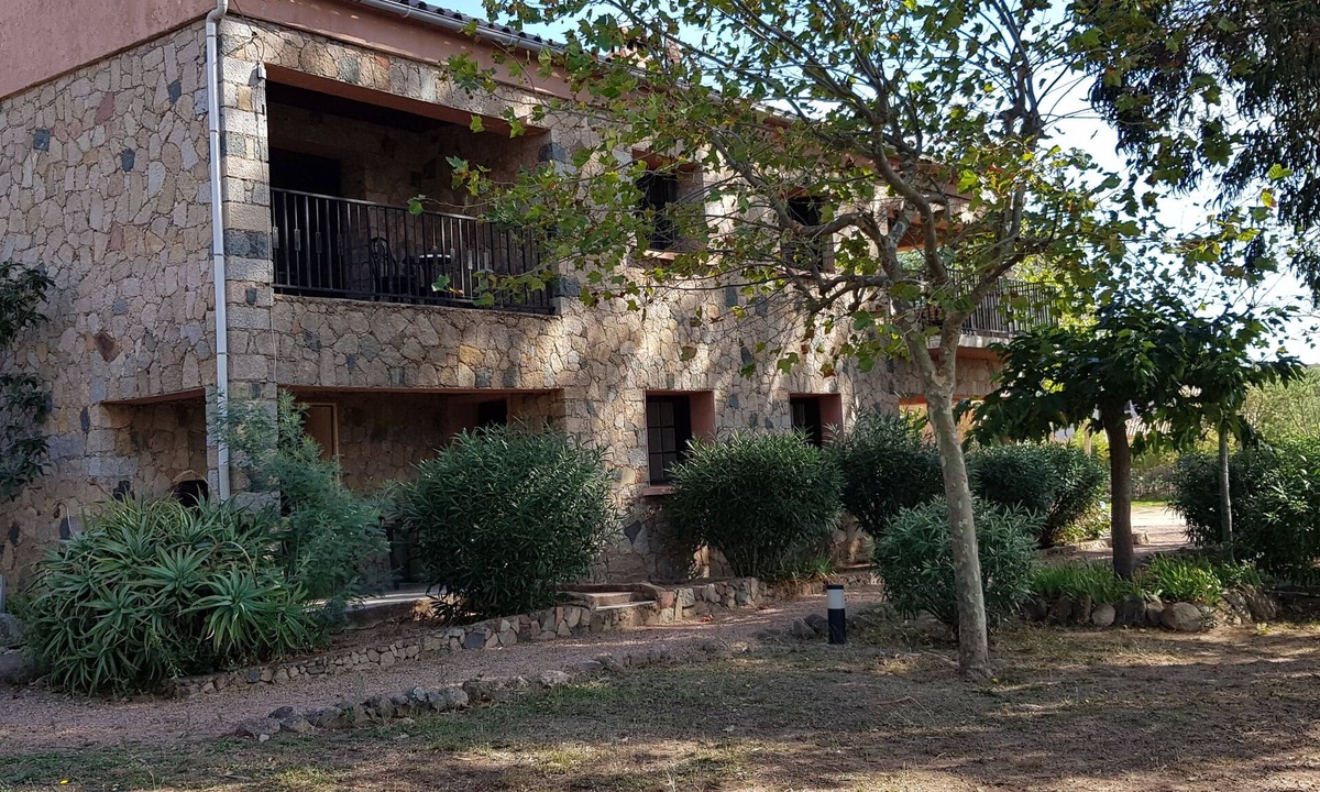 Porto-Vecchio House | Stone bastide in a peaceful, closed park 700 m from the beach