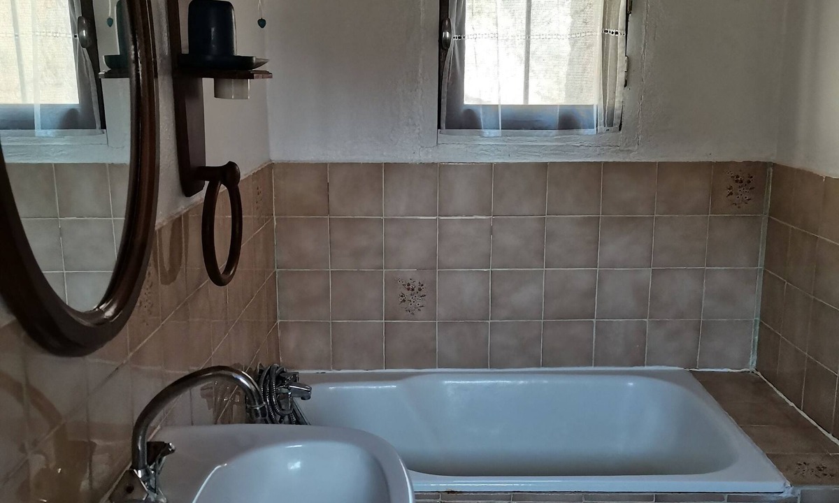 Renno House | Stone house in a Corsican village 10 km from the beach.