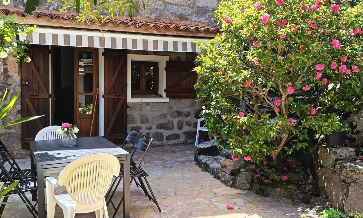 Conca House | Stone village house in the heart of nature and 15 minutes from the beaches