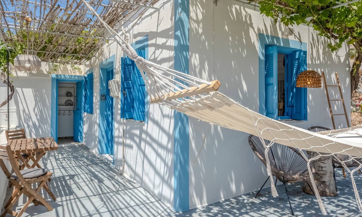 Karpathos Apartment | Studio Apartment 'Avlona Blue' with Mountain View, Wi-Fi and Air Conditioning