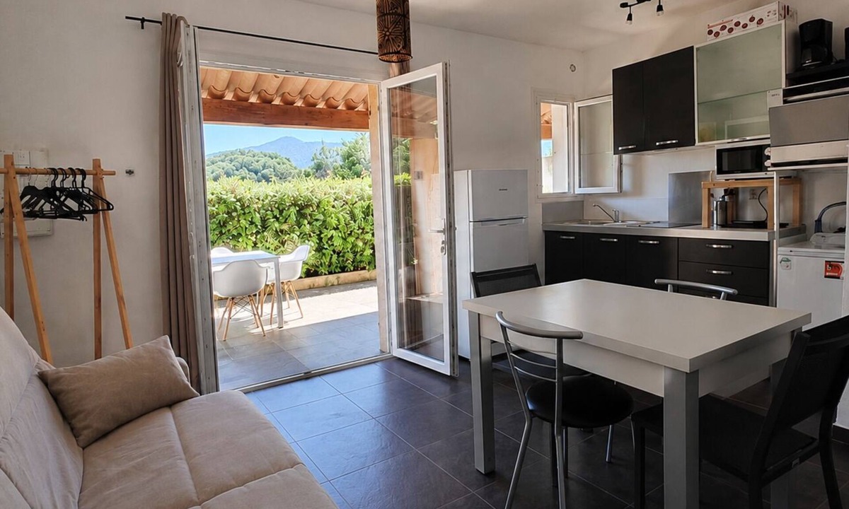 Propriano Apartment | Studio Dolce & Vita A1 with pool and terrace