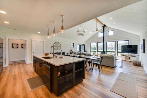 Machipongo House | Stunning Chesapeake Bay Farmhouse w/Dock & Kayaks