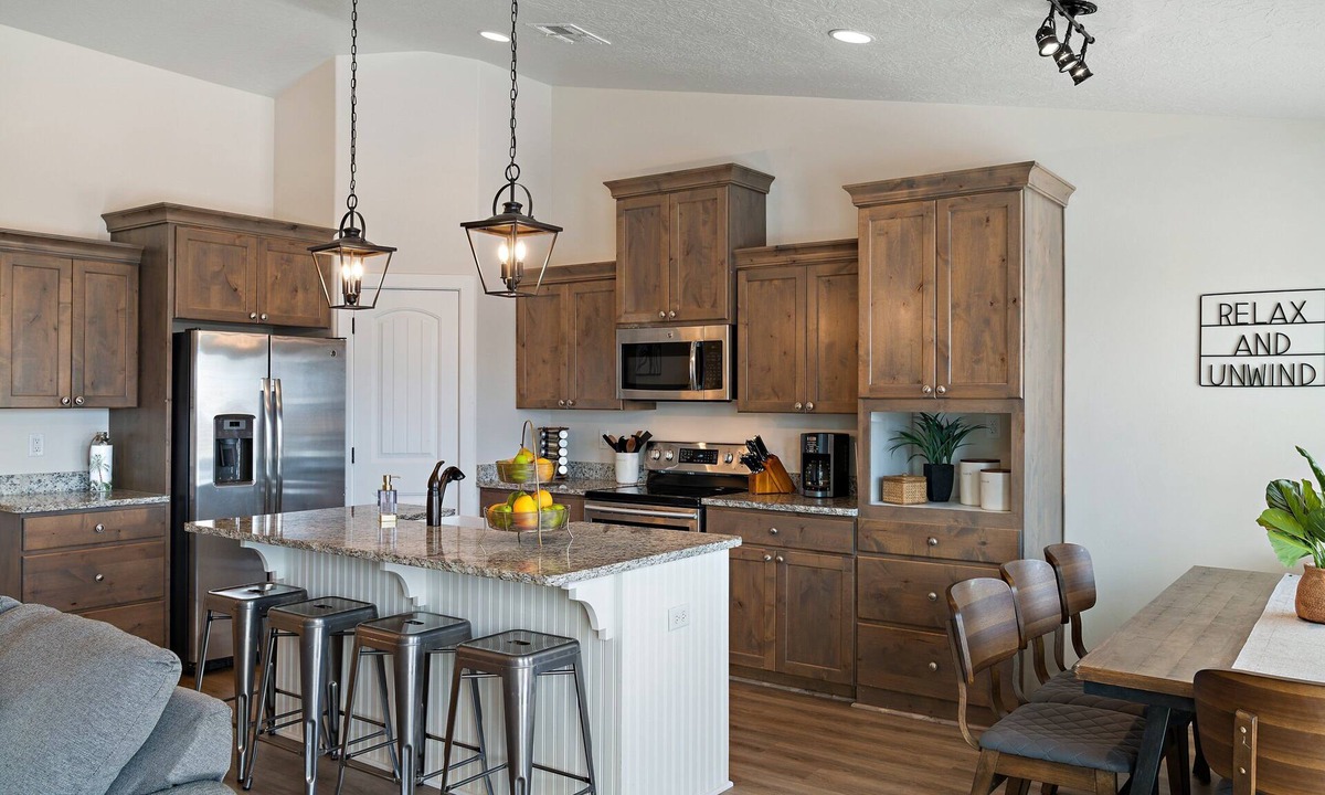Hurricane Villa | Stunning Oasis Home with Hot Tub 30 day rentals