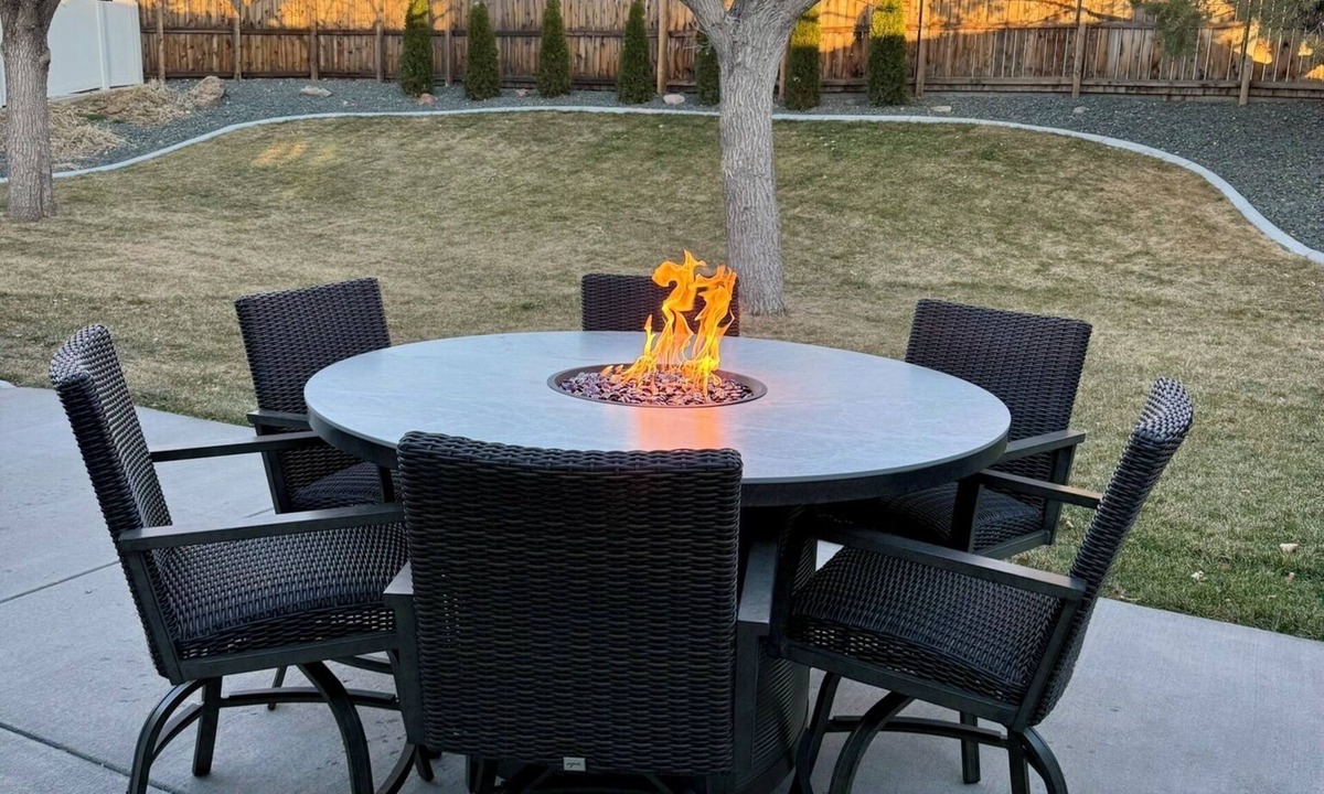 Castlewood House | Stylish 3/bd 2 bath Single level home in Centennial. Awesome location!