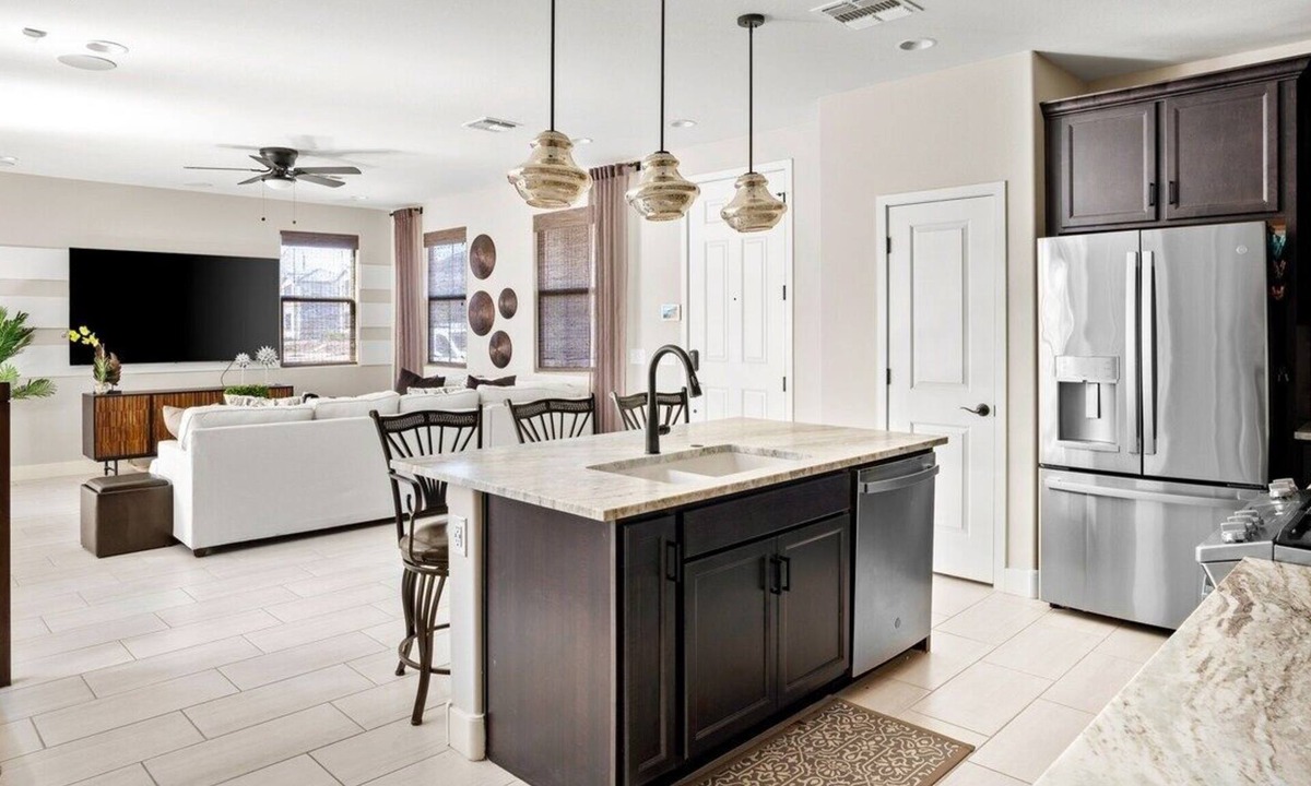 Estrella Village House | Stylish 3BR w/Patio+ Lux Kitchen