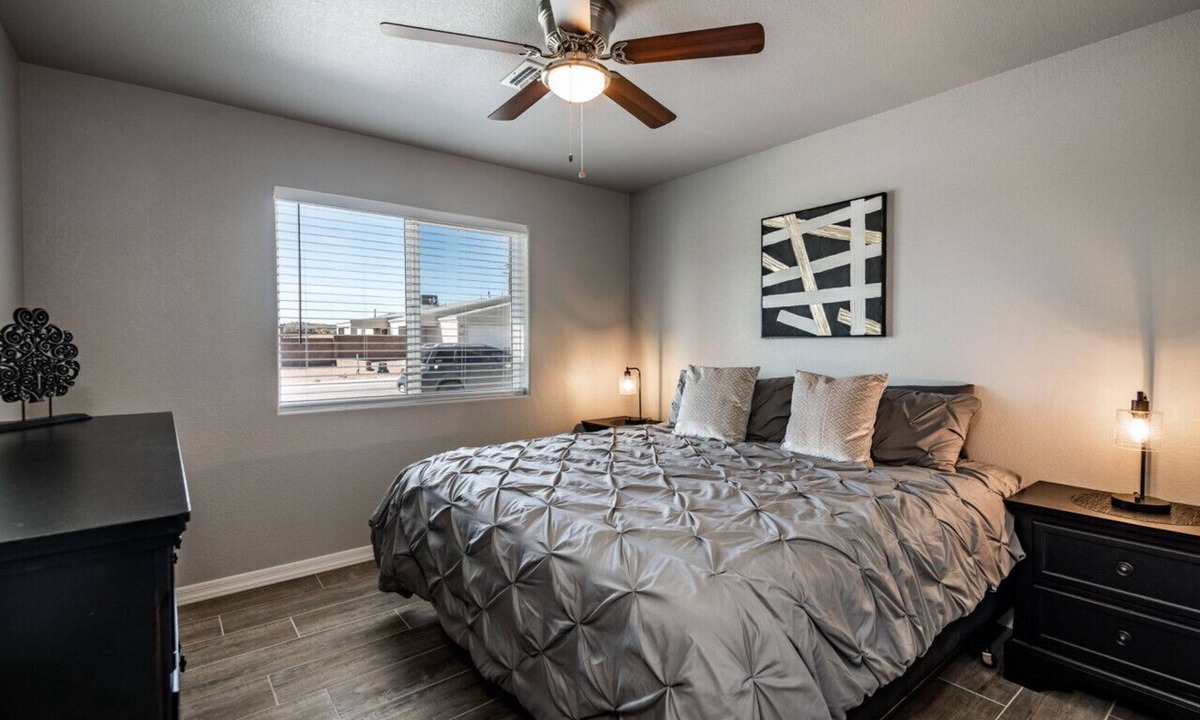 Kingman Villa | Stylish Brand New Pet Friendly Unit!