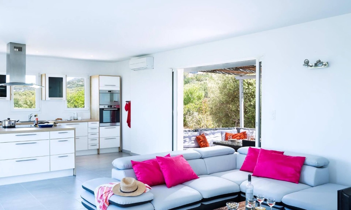 Corbara Villa | Stylish Contemporary Villa with Heated Pool near Beach and Restaurant