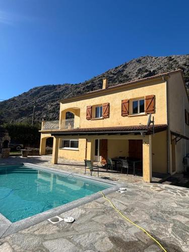 Caporalino Villa | Sublime villa aux pieds des rivières et randonnées