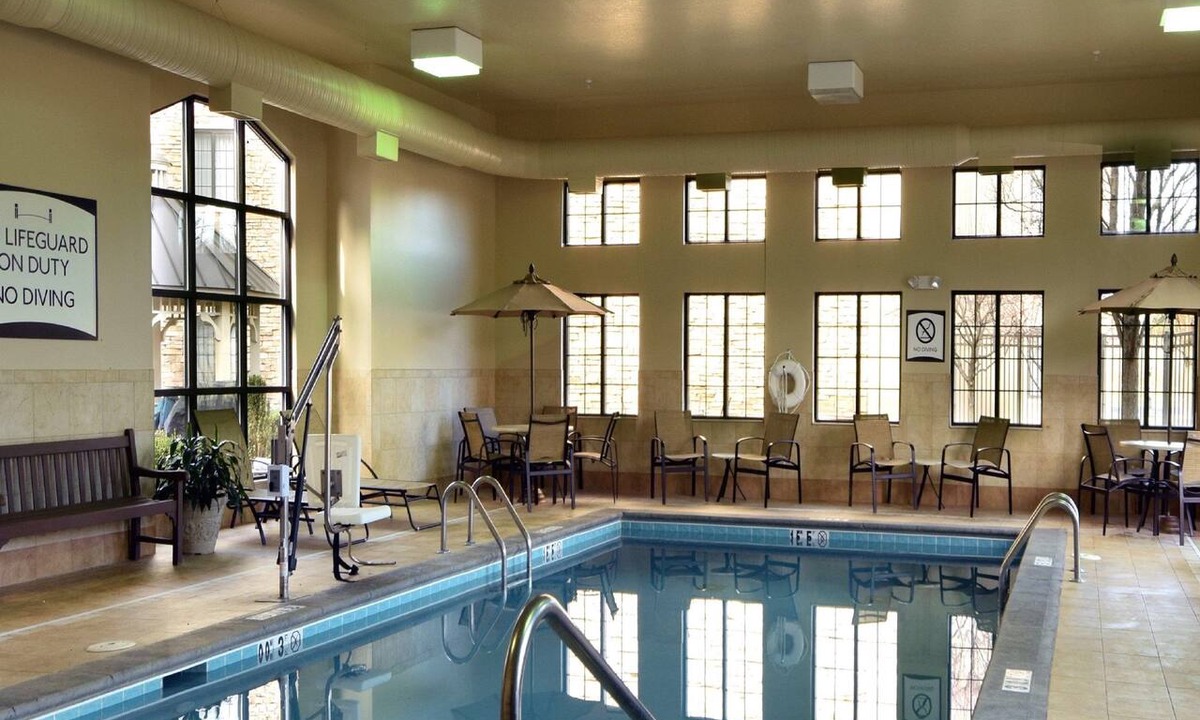 West Chester Condo | Suite | Free Breakfast & Indoor Pool + Gym