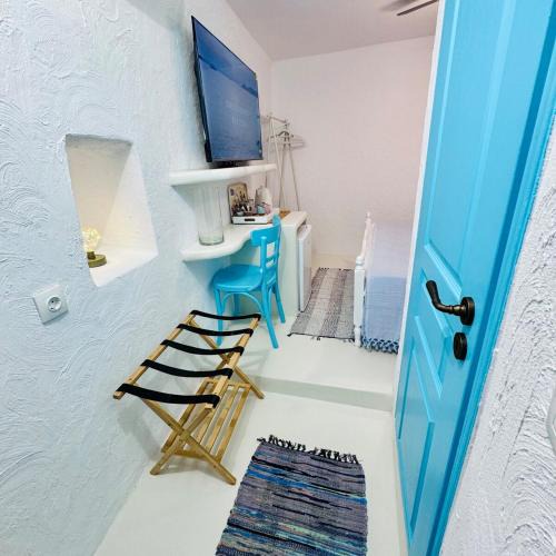 Ioulida Apartment | Summer Breeze Petite in Ioulis!