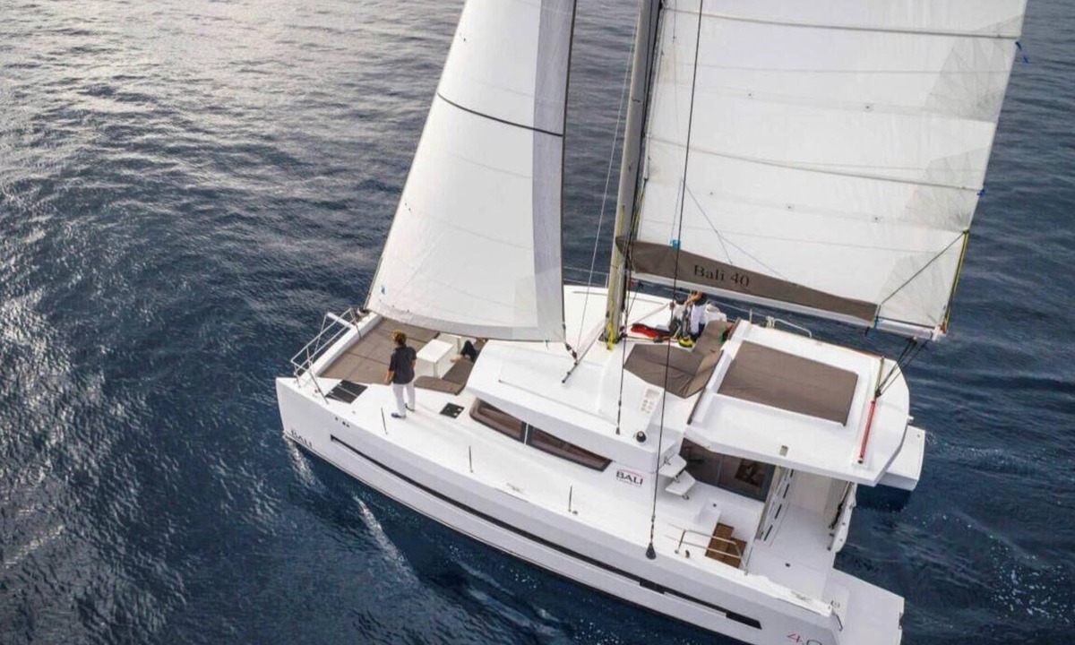 Corse-du-Sud Boat Rental | Sun-Kissed Sailing Adventure in Córcega