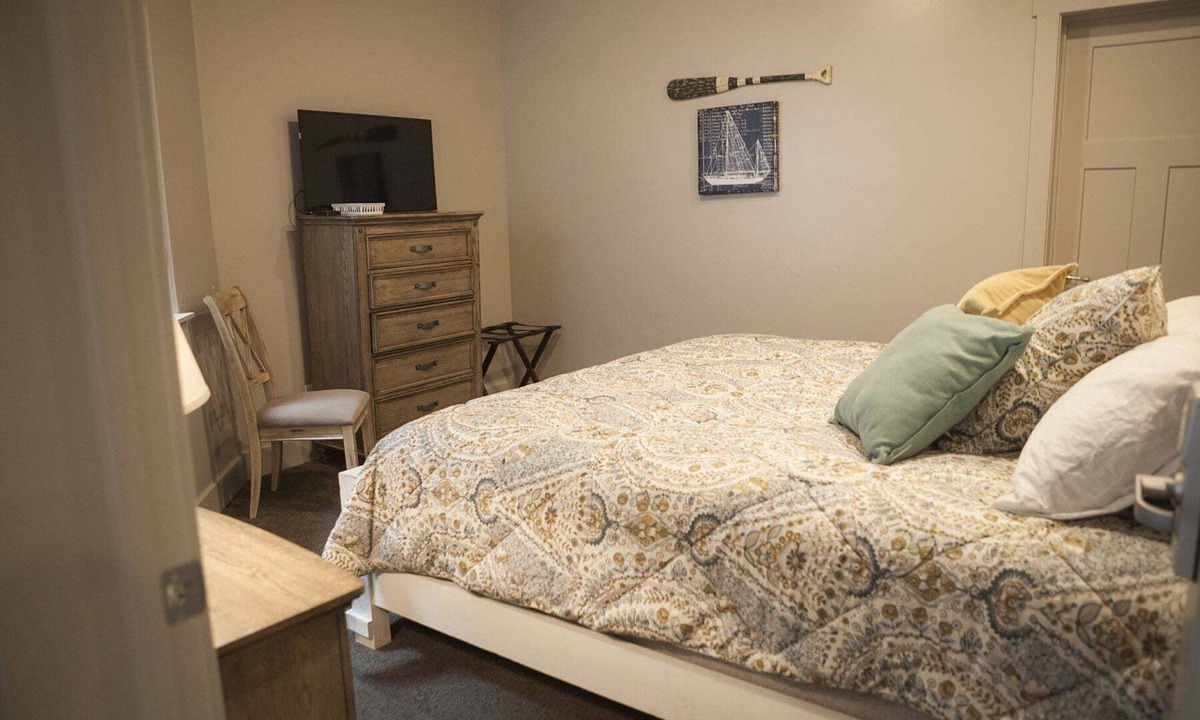 Garden City Hotel | Sunrise Resort Room #101 | 0 Bed, 1 Bath