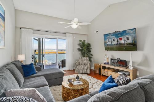 Chincoteague Apartment | Sunset Bay Villa 310 - Nauti Girl