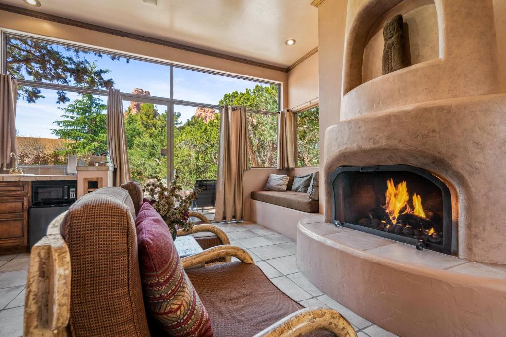 Oak Creek Hotel | Sunset Villa - Adobe Village