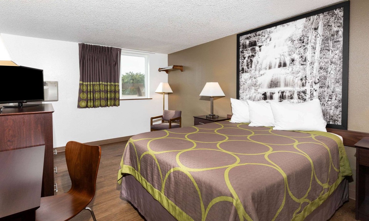 Franklin to the Fort Hotel | Super 8 by Wyndham Missoula/Brooks Street