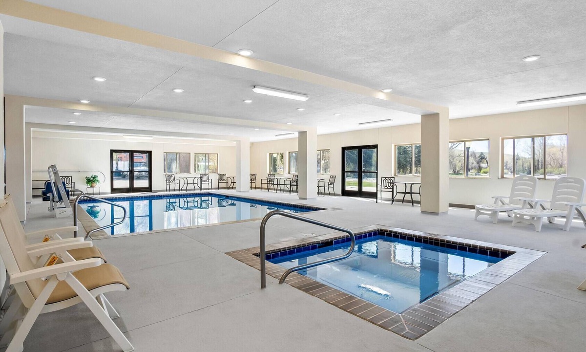 Montpelier Hotel | Super 8 by Wyndham Montpelier