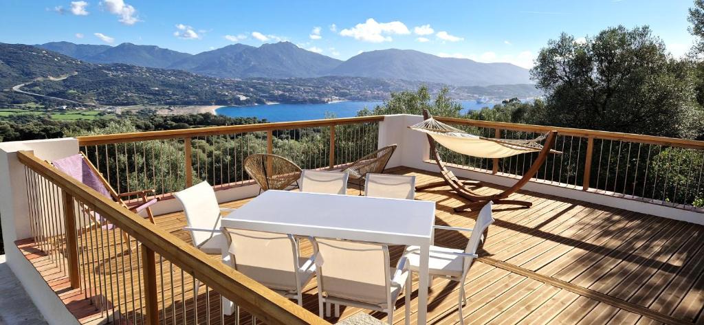 Vetricella Villa | Super villa idyllique & antique avec vue mer imprenable