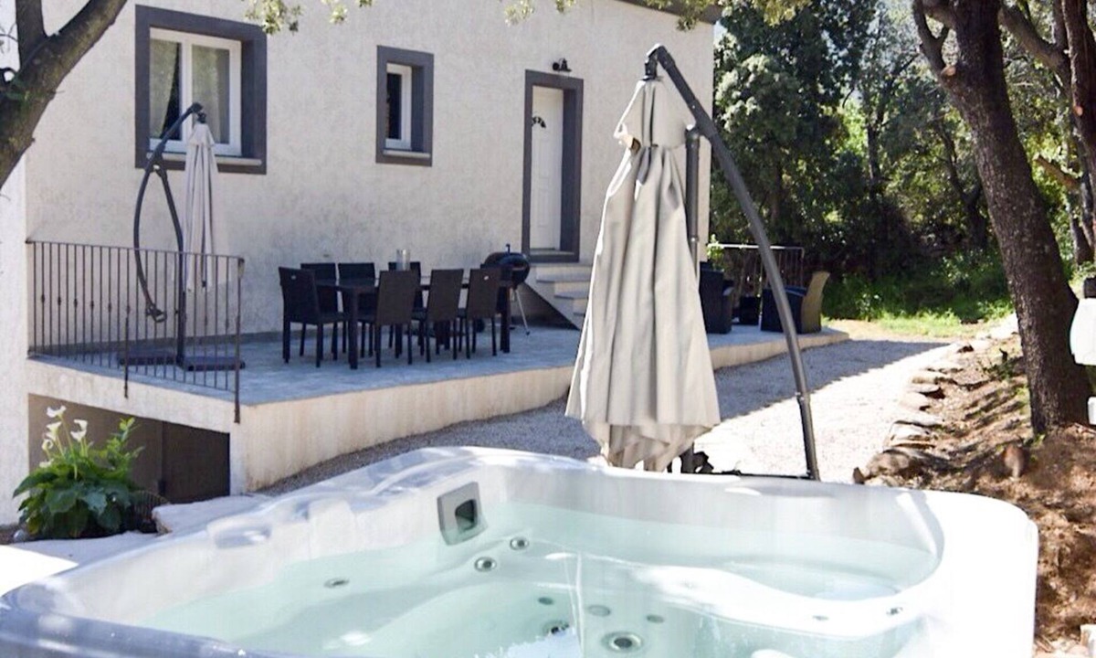 Calenzana Apartment | Superb luxury apartment heated pool jacuzzi boulodrome superb view