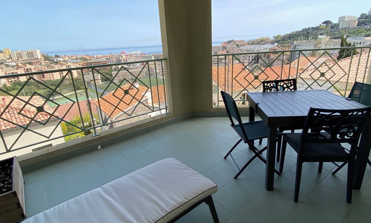 Bastia Apartment | Superb T2 standing 60m2 in downtown Bastia with sea view