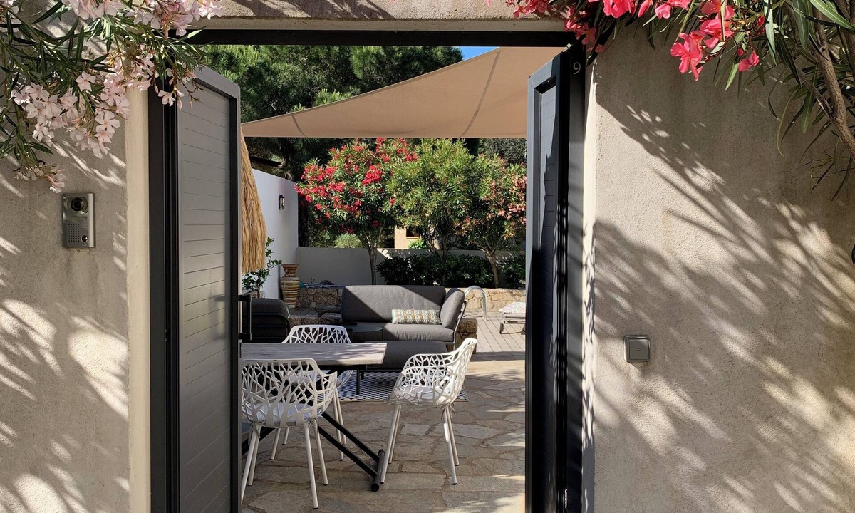 L'Ile-Rousse Apartment | Superbe Duplex EN Ville Avec Jardin ET Piscine Privee