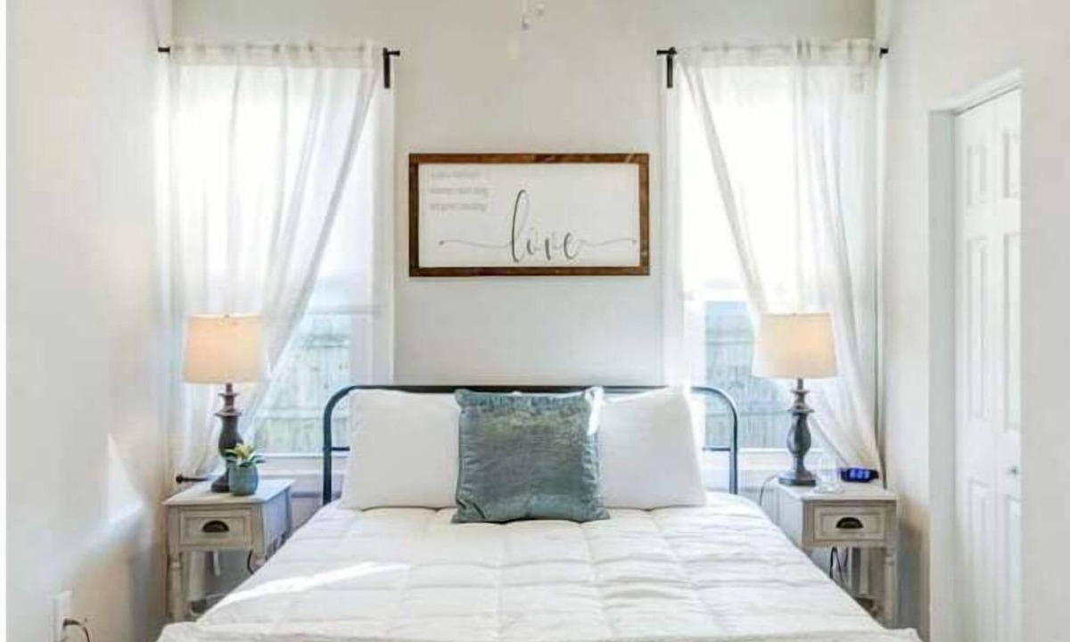 Bayview House | Sweet Retreat! Cozy 2 Bed & Bath By the Beach