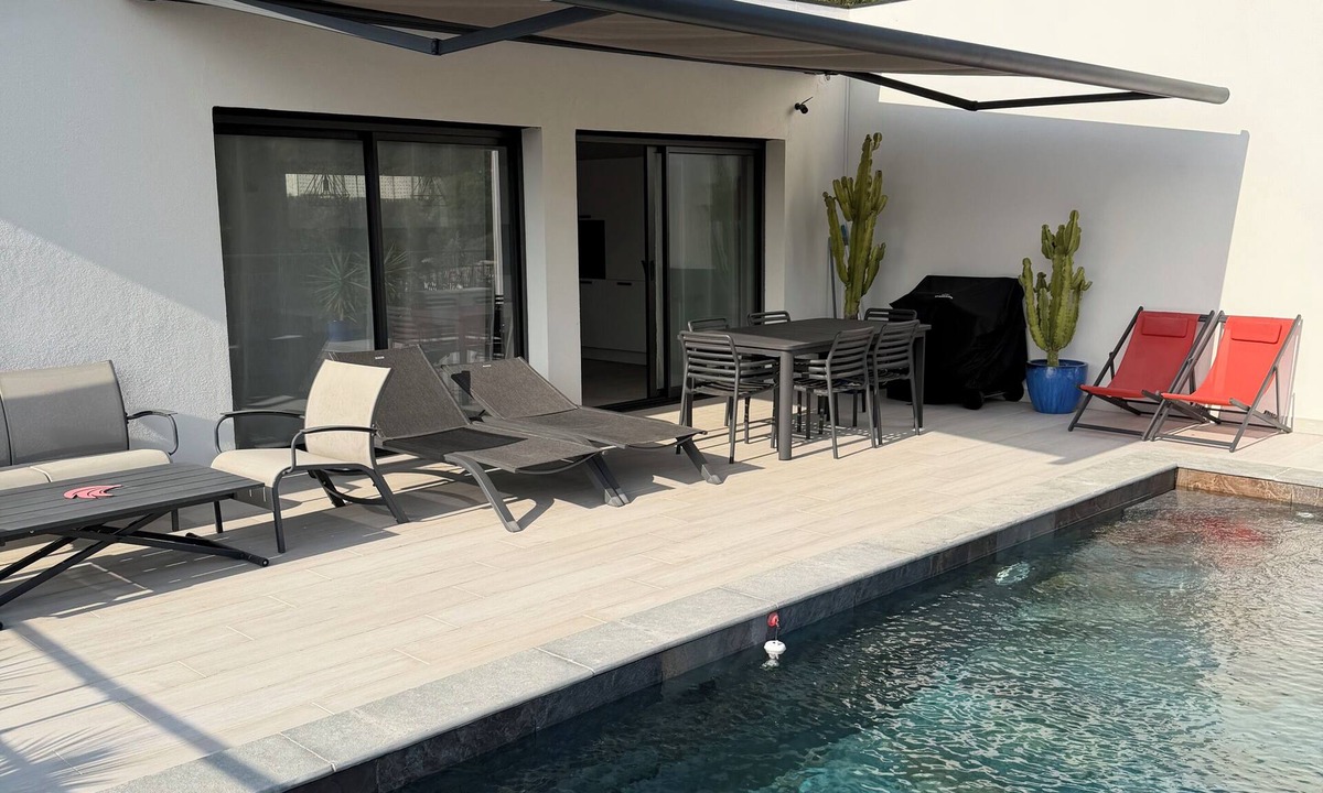 Figari Villa | Swimming pool villa in Figari between sea and mountains