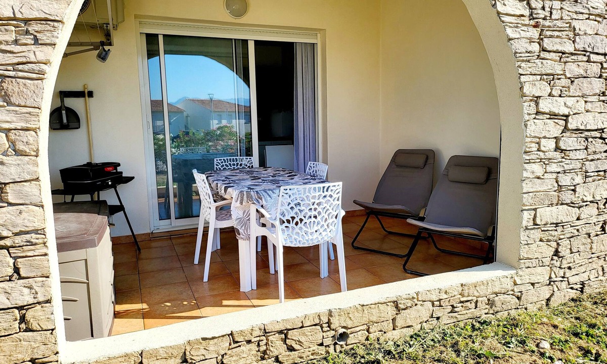 Bravone Apartment | T2 walking distance from the beach - swimming pool & seaside getaway