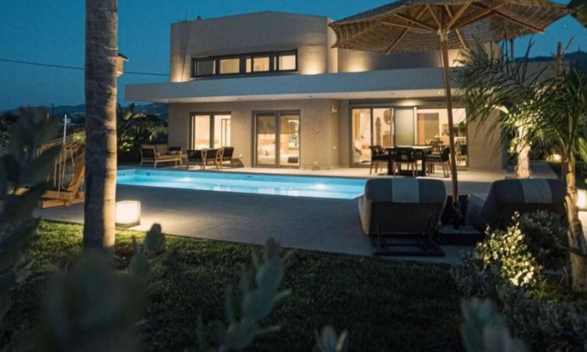 Tingaki Villa | Taf Boutique Beachfront 3 bedroom villa