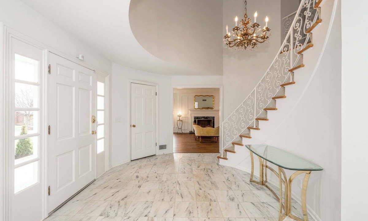 Hamilton House | Tallen Manor & Retreat