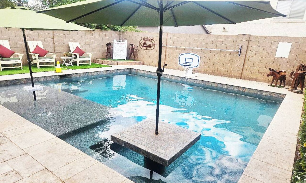 Centerra Apartment | The 1940's AVIATOR's Master Suite Studio ~BUDGET friendly! Stellar Location!