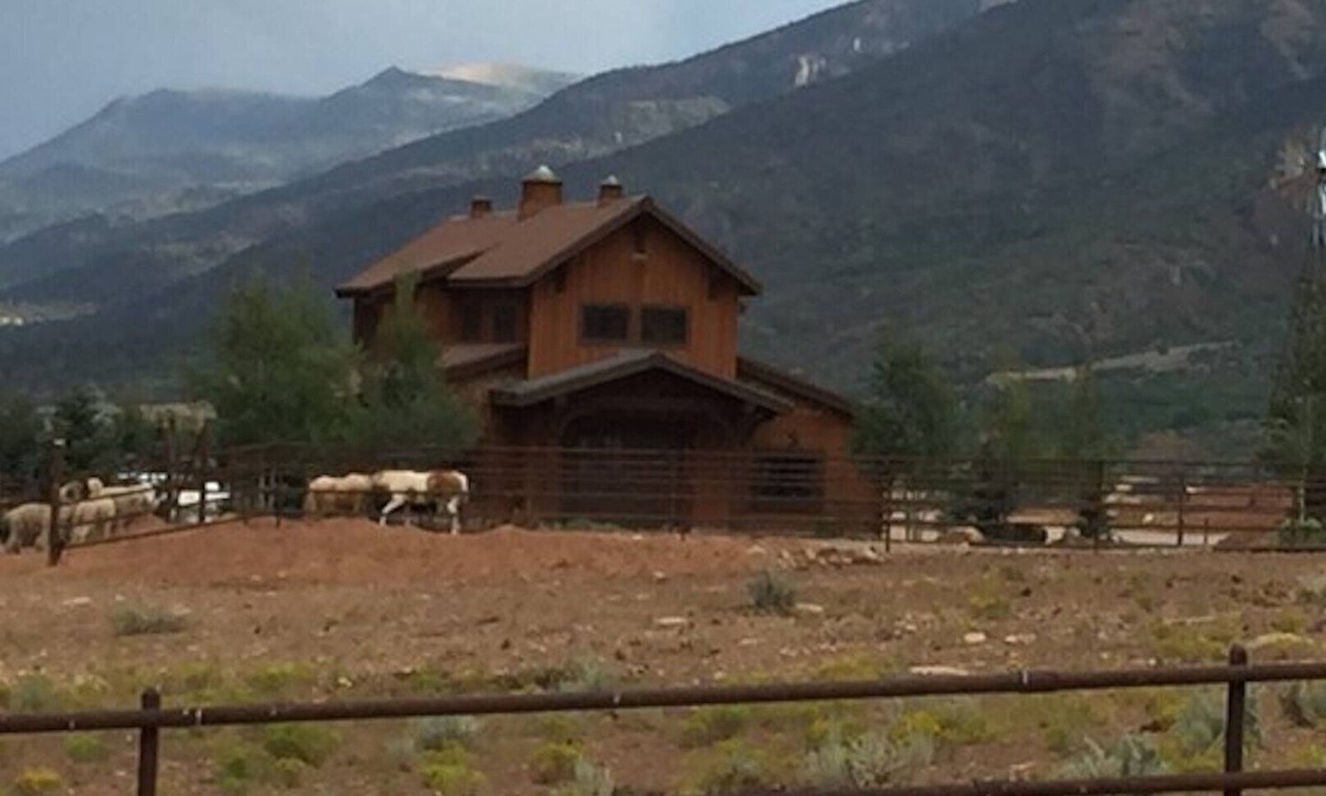 Fountain Green House | The Barn at Sage Canyon Ranch - Special Events