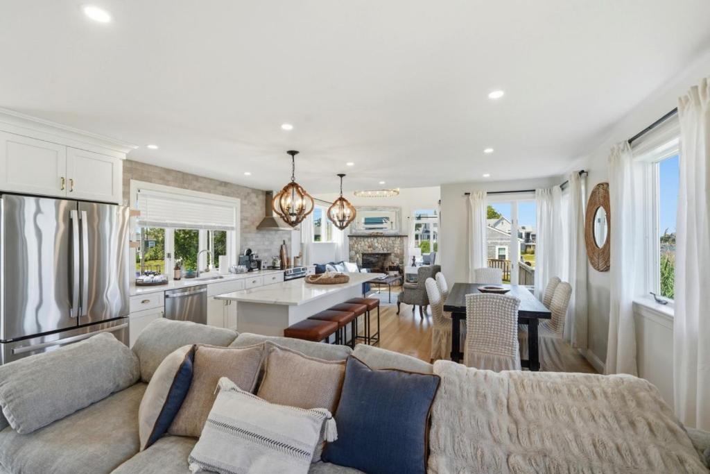 Matunuck House | The Blue Heron