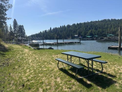Coeur d'Alene House | The CDA-frame - Lake Views with Boat Slip