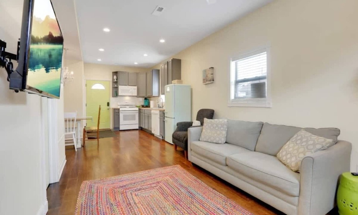 West Columbus House | The City Cottage - Unique and Cozy