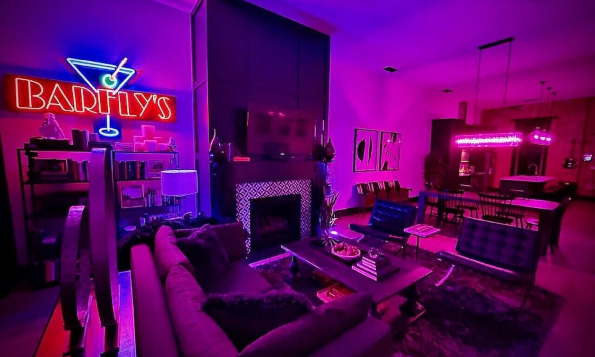 Paducah Villa | The Dim Light: Downtown Paducah
