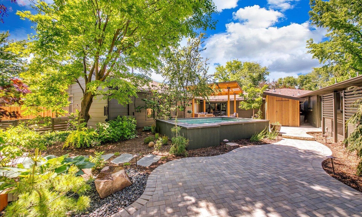 East End House | The East End Retreat