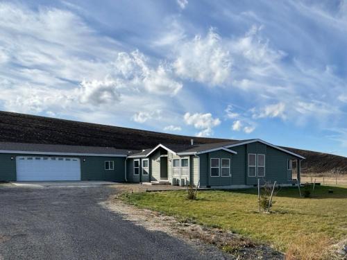 Steptoe House | The Farmhouse at Link'd Hearts Ranch
