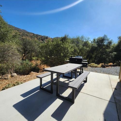 Three Rivers House | The Getaway -6 miles from SNP