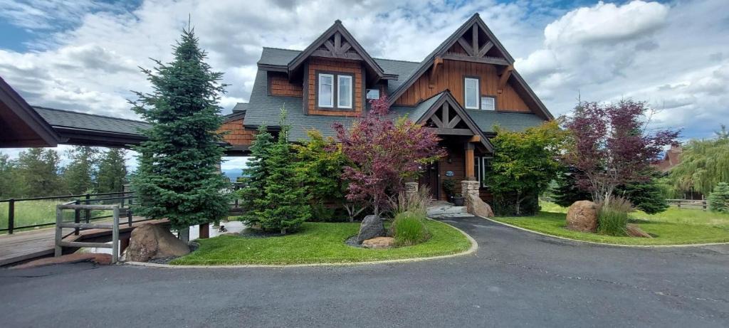 Colbert House | The Grand Getaway at Green Bluff