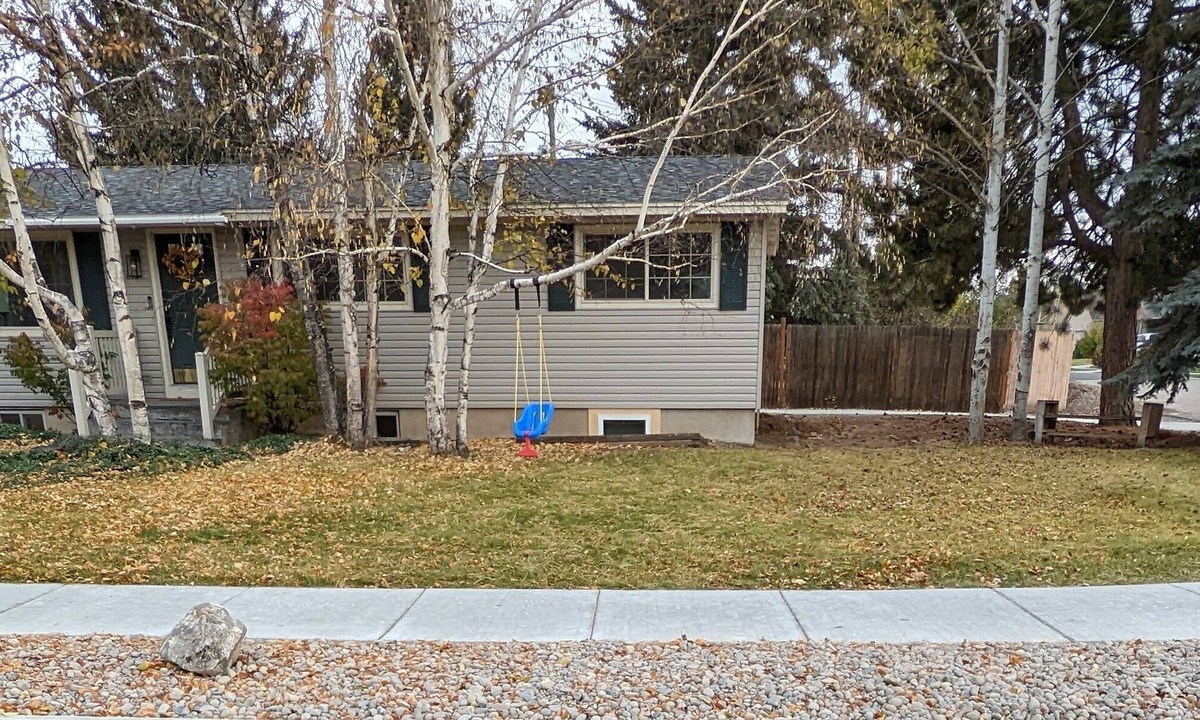 Rexburg Apartment | The Grand Teton Getaway - A spacious 2 bedroom unit