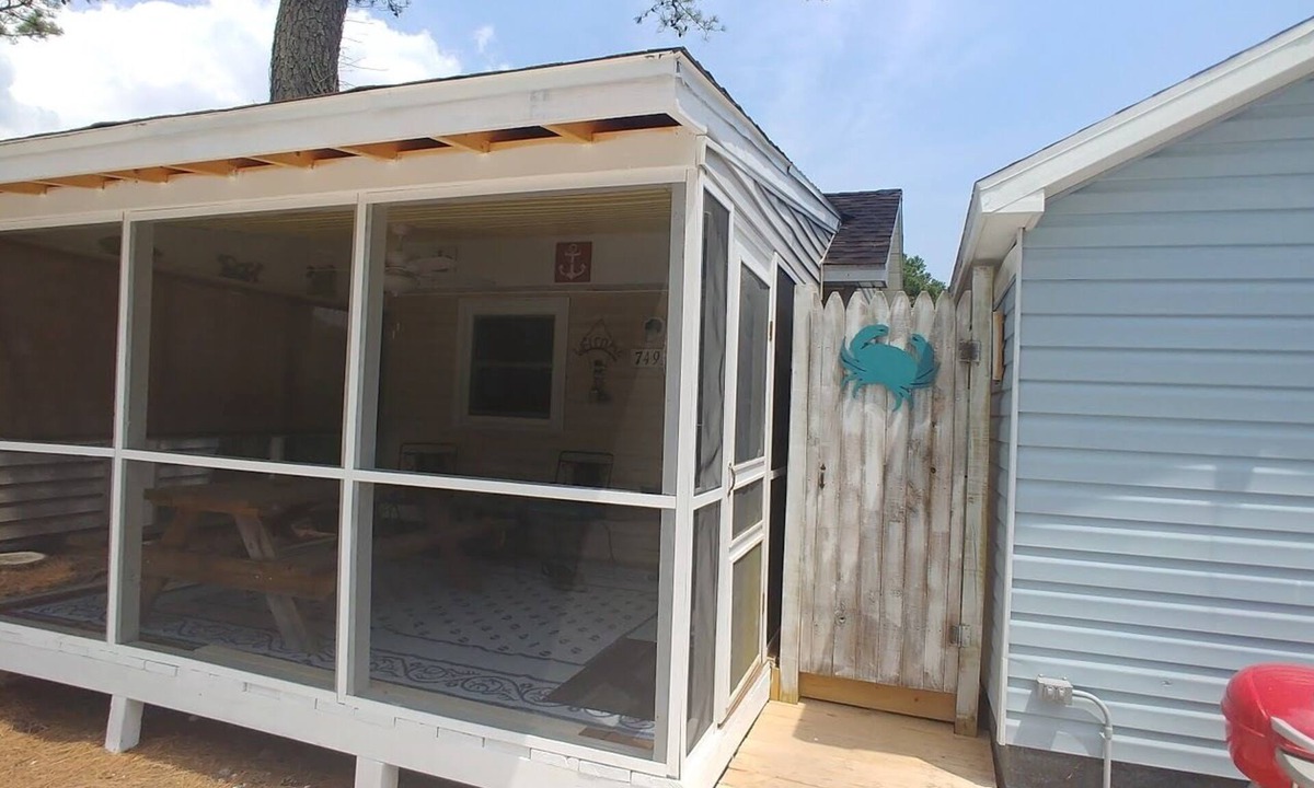 Chincoteague Cottage | The Hideaway Cottage