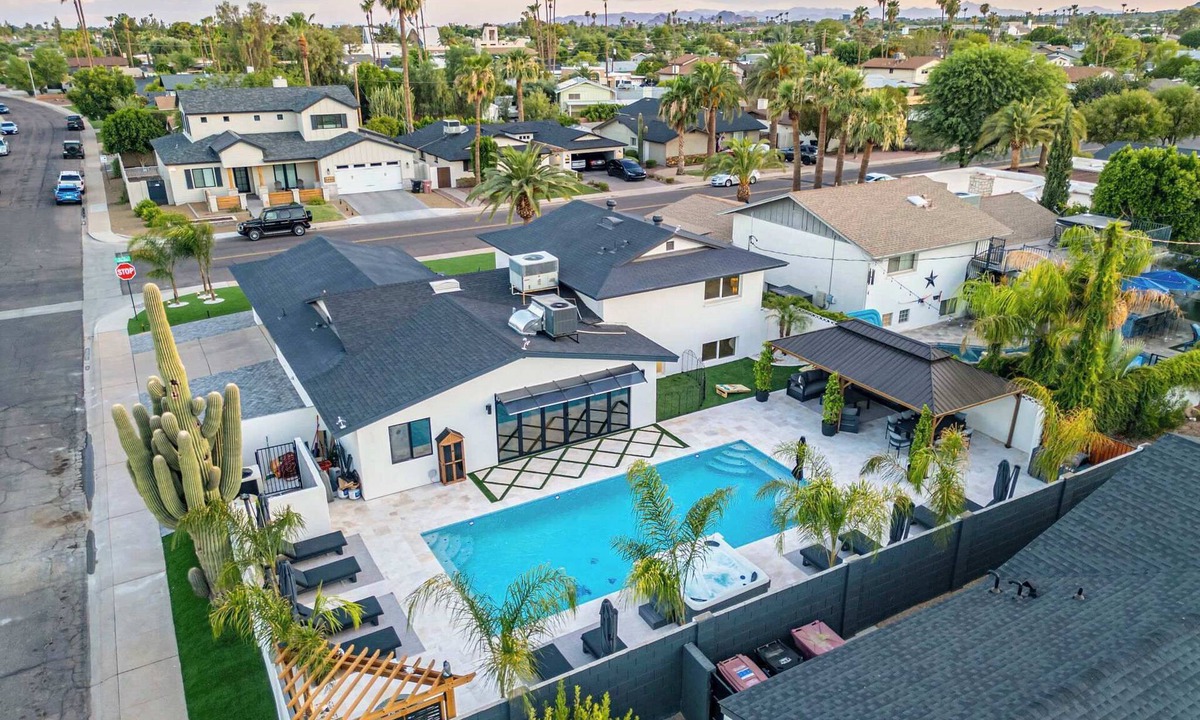 Park Scottsdale Eight House | The Lincoln Villa 14 Beds 7 Bedroom 5.5 Bath