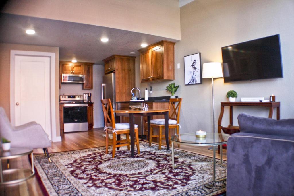 Joseph Hotel | The Loft Downtown