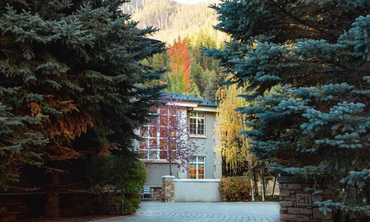 Warm Springs House | The Luxury Riverfront Home at Warm Springs