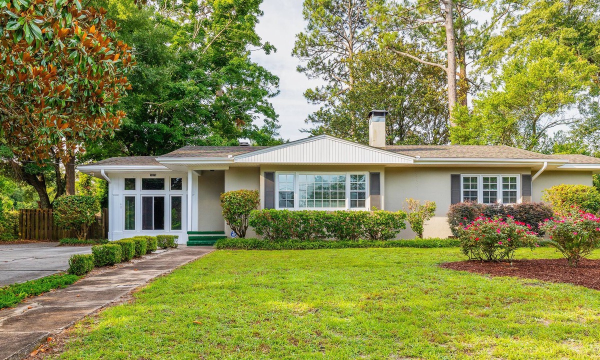 Wilmington House | The Midtown Oasis at Winston, right in the center of Wilmington!