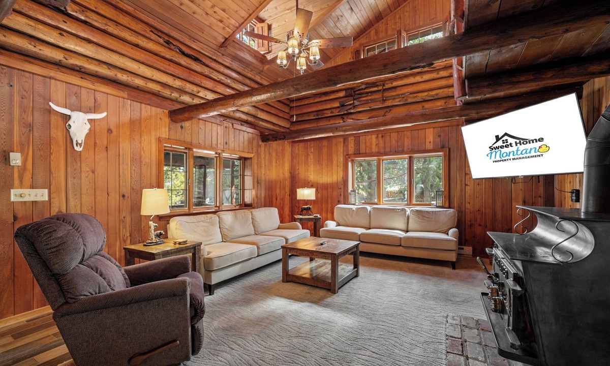 West Yellowstone House | The Moose Bunkhouse