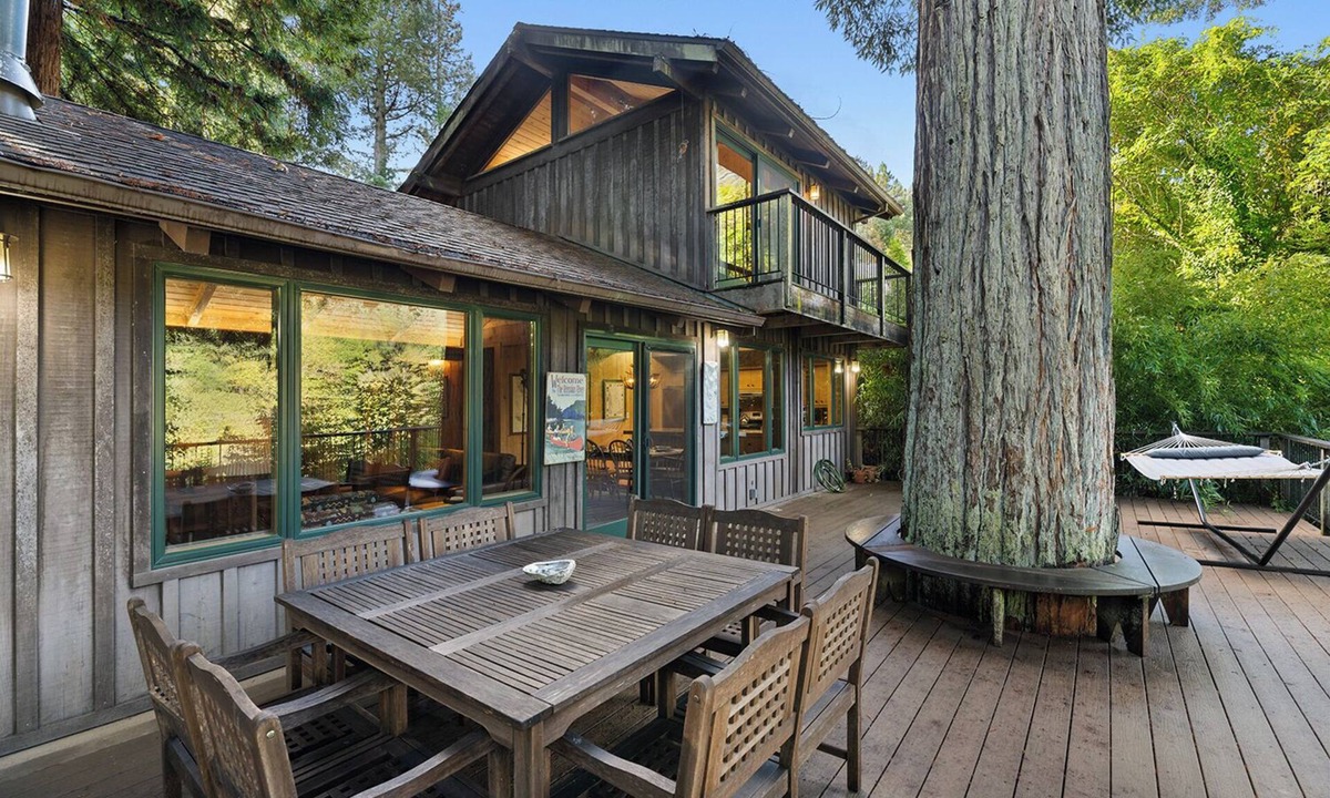 Northwood Cabin | The Old Timer ~ Classy Cabin On River, Near Golf, Dog Friendly!