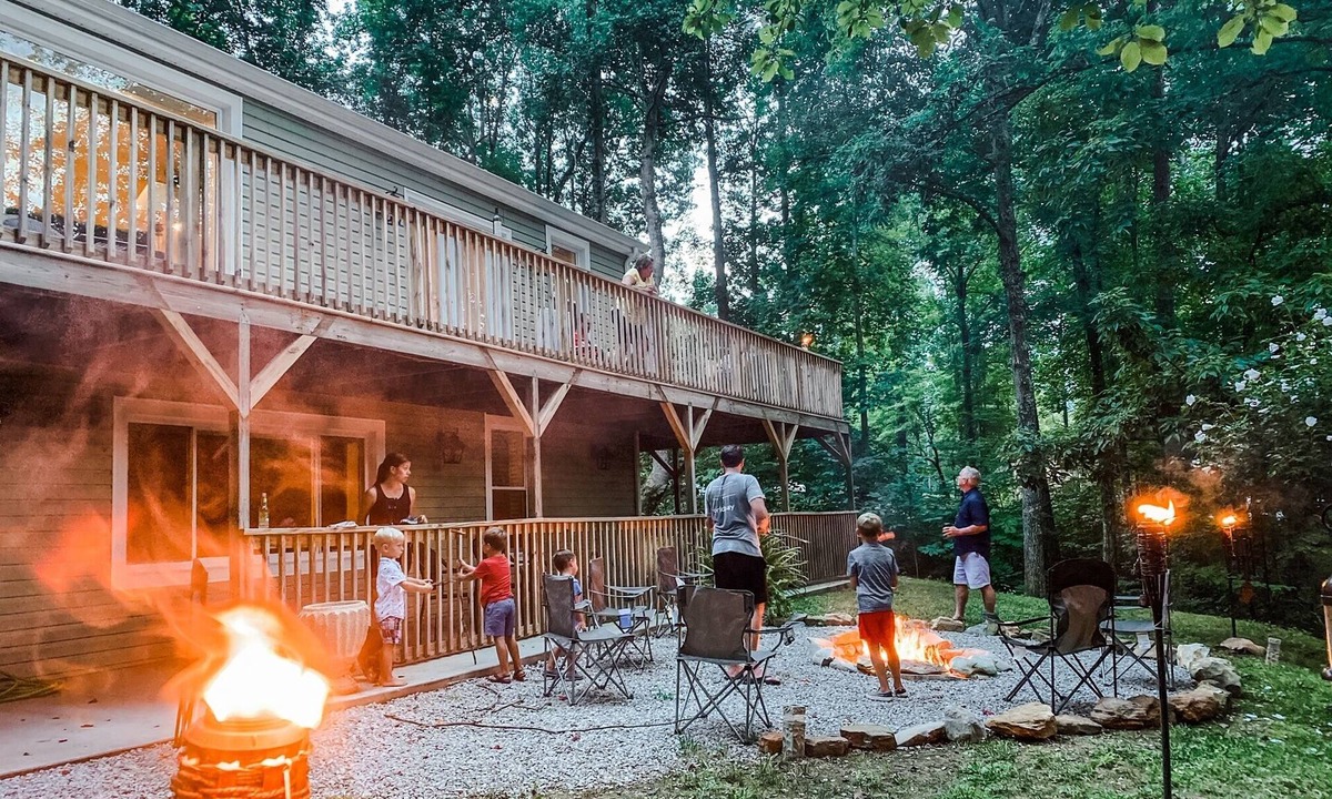 Sloans Valley House | The Omega Retreat: Charm Meets Forest Tranquility on the Cumberland River